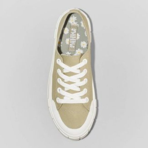 Mad Love Women's Fran Sneakers - Picture 2 of 2